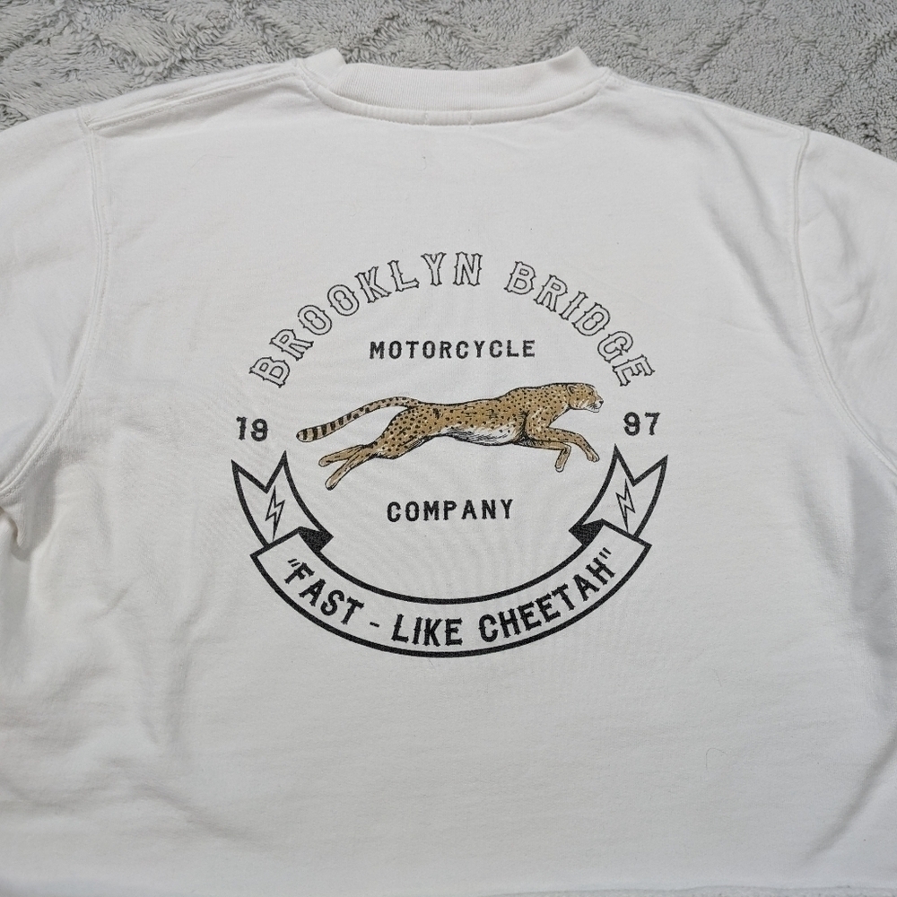 Brandy Melville Sweatshirt Women's S White Nancy Brooklyn Bridge Crop Crew Ge